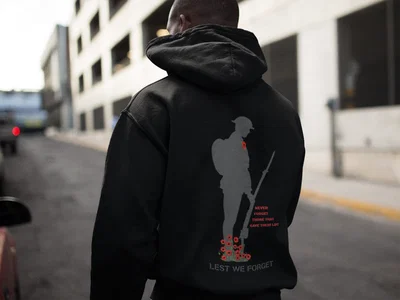 Less we forget soldier Hoodie
